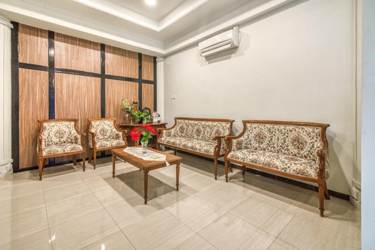 Reddoorz Plus Near Akademi Kepolisian Semarang 3 Esterno foto