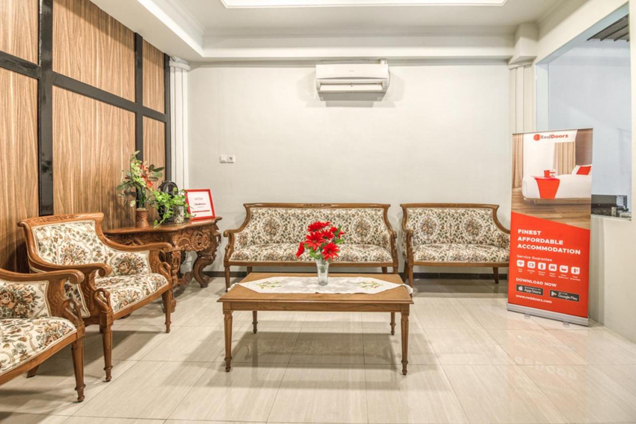 Reddoorz Plus Near Akademi Kepolisian Semarang 3 Esterno foto